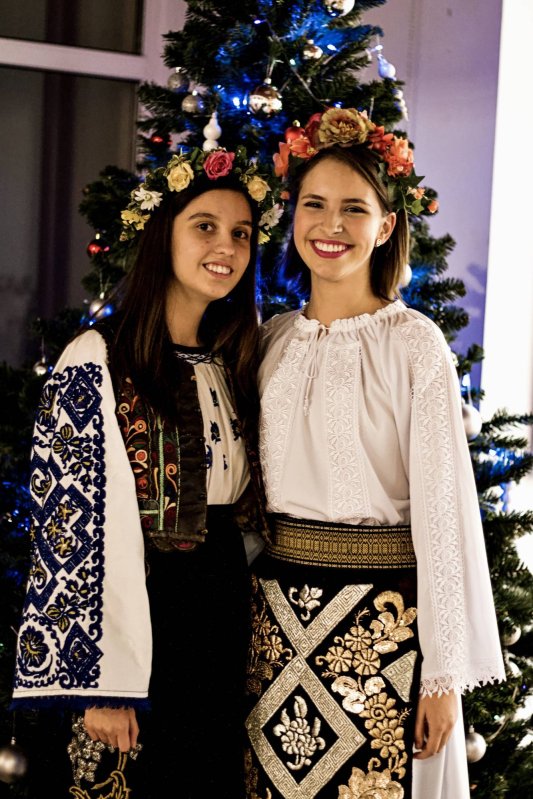 Moștenirea creștină a satului  și oameni care schimbă lumea 118414