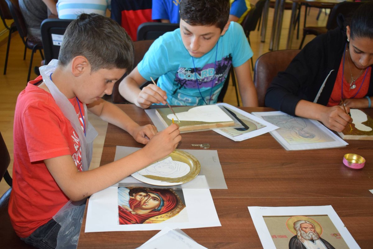 Moștenirea creștină a satului  și oameni care schimbă lumea 118416