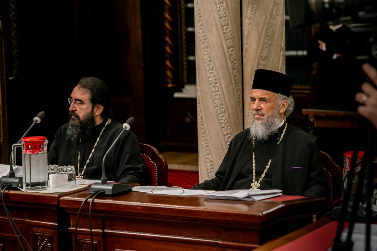 Întâlnire pentru îmbunătățirea legislației bisericești 118490