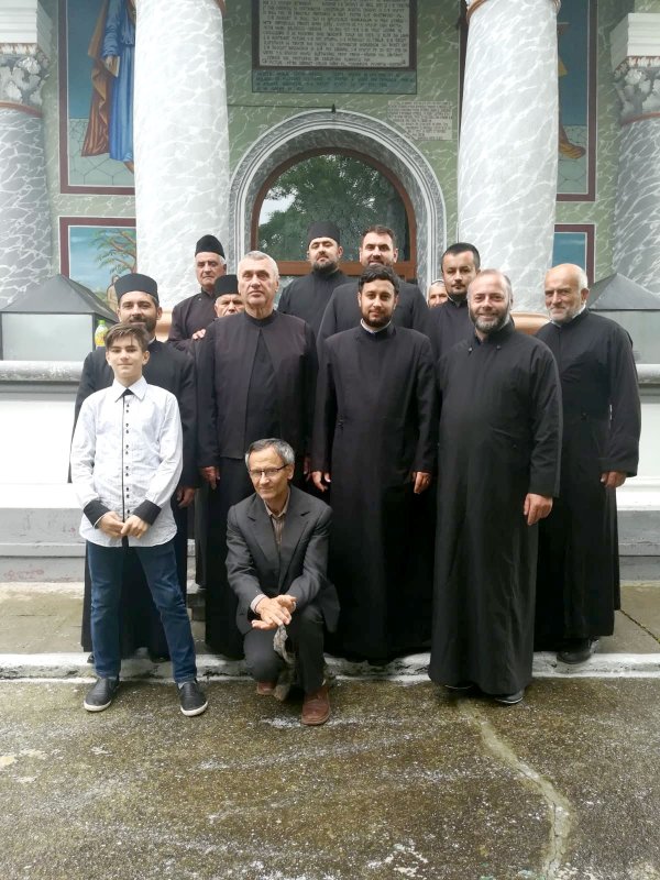 Cercuri preoţeşti la Mărgineni şi Căzăneşti 118572