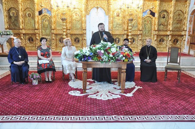 Festivitatea de premiere a elevilor și a profesorilor din Episcopia Sălajului 118584