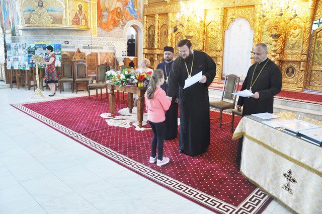 Festivitatea de premiere a elevilor și a profesorilor din Episcopia Sălajului 118585