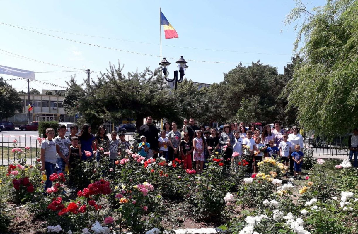 O școală despre viață  și iubirea aproapelui 118922