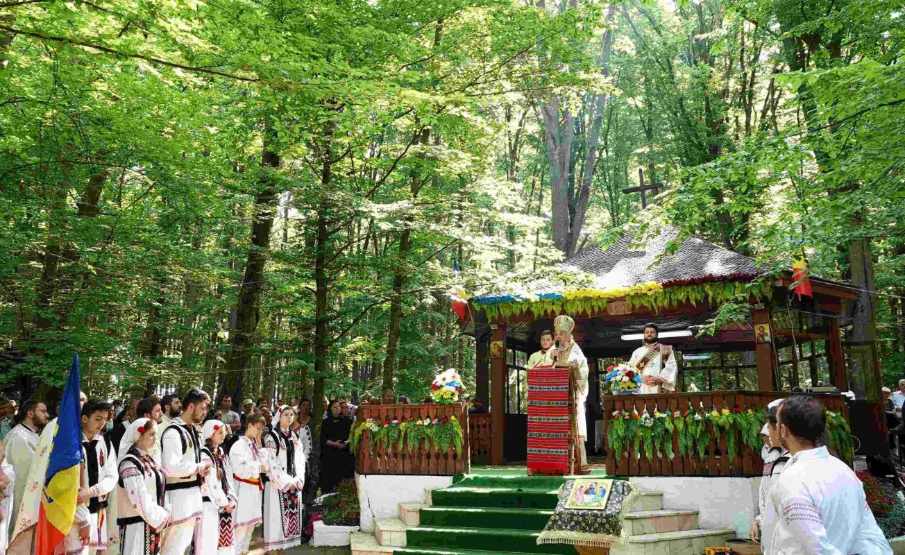 Sărbătoarea tinerilor  la Mănăstirea Buciumeni 118909