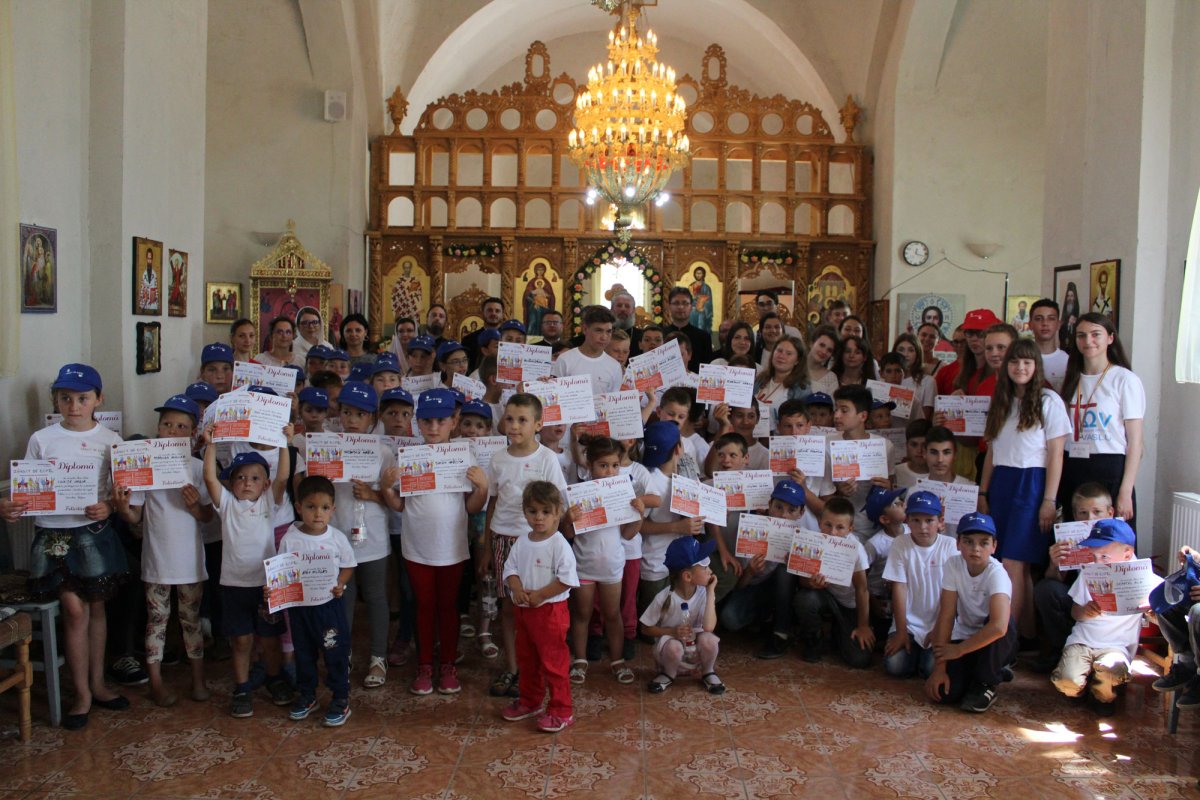 Activităţi cu tinerii la hramul Parohiei Telejna 119066