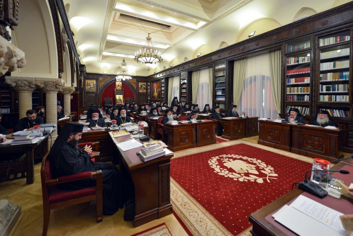Sfântul Sinod s-a întrunit în şedinţă de lucru 118975
