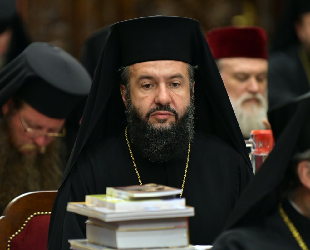 Sfântul Sinod s-a întrunit în şedinţă de lucru 118984