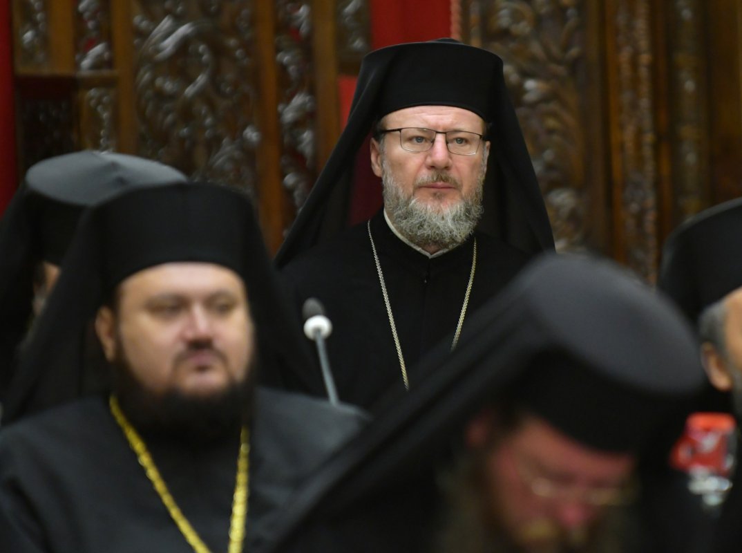 Sfântul Sinod s-a întrunit în şedinţă de lucru 118985