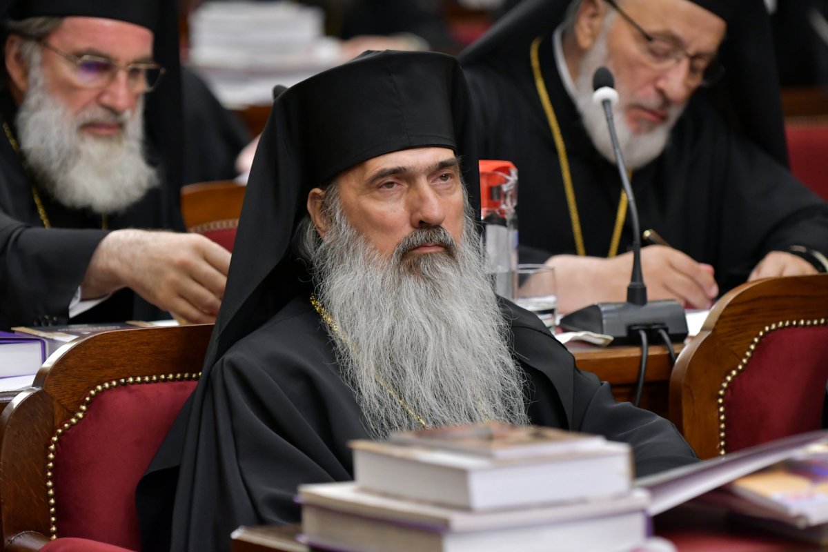 Sfântul Sinod s-a întrunit în şedinţă de lucru 118987