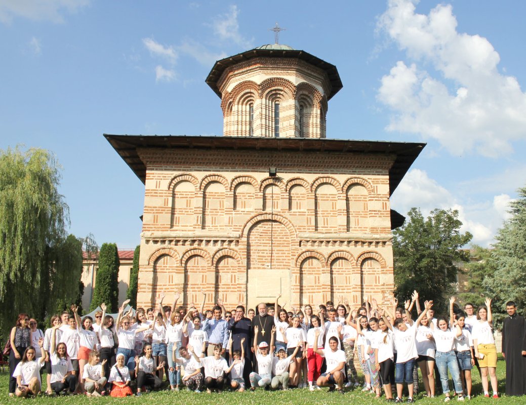 Tabără pentru olimpicii din Mitropolia Olteniei 119016