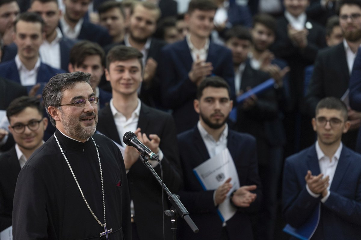 Examene la Facultatea „Justinian Patriarhul“ 119088