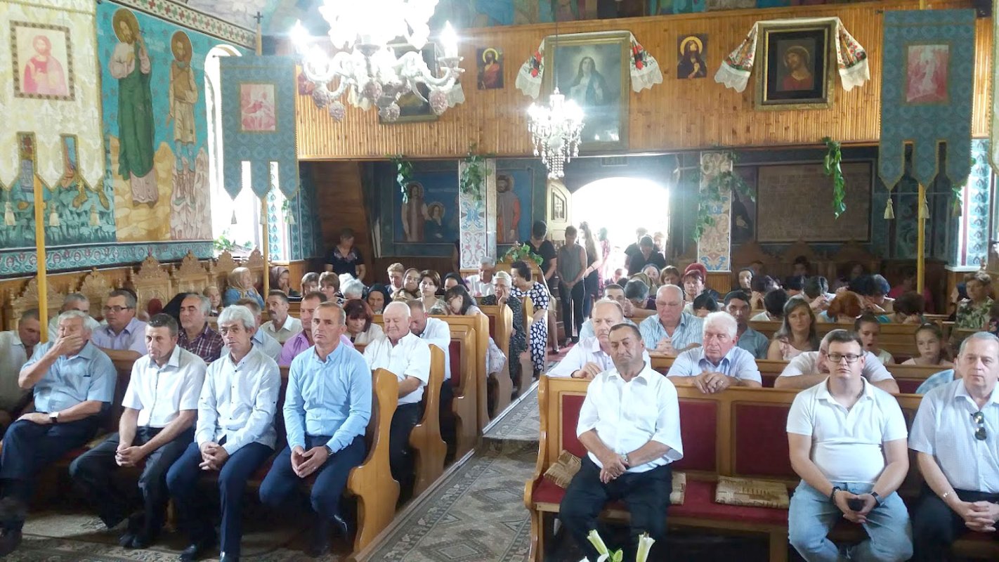 Procesiuni, slujbe și manifestări artistice de Rusalii 119122