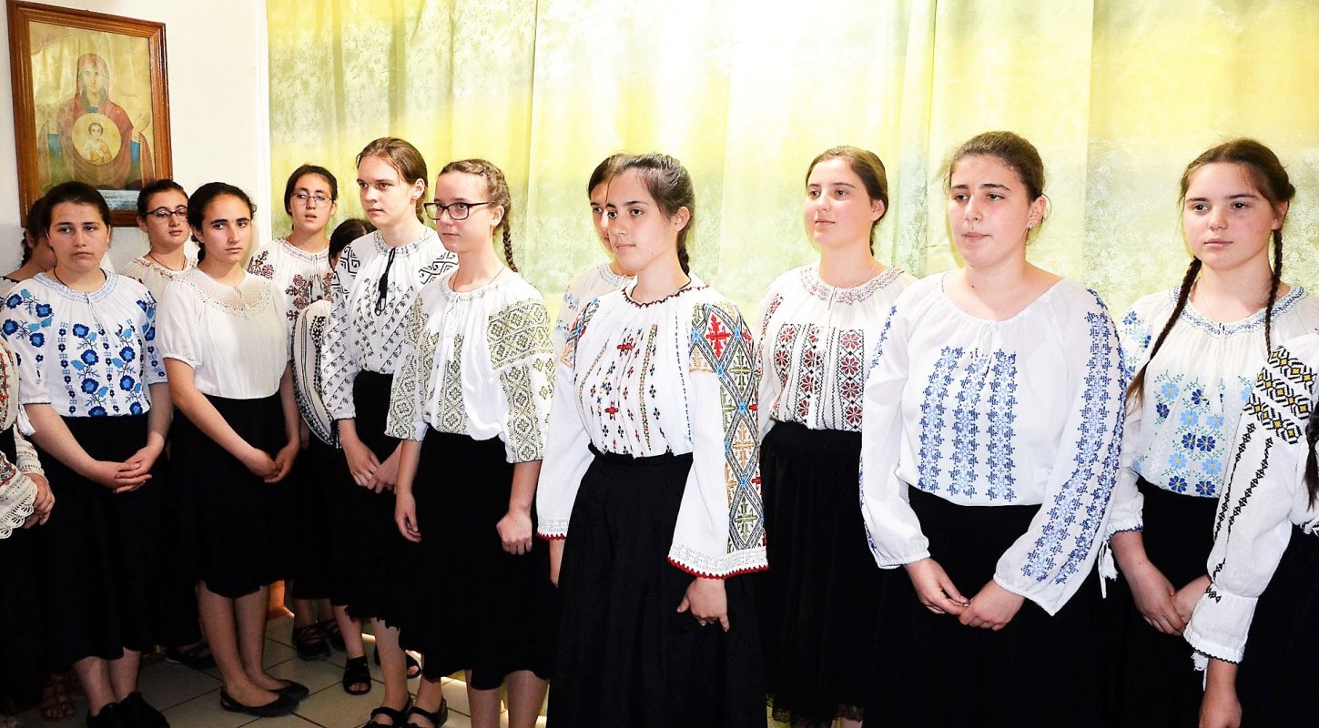 Sărbătoare la Mănăstirea Prislop, județul Hunedoara 119238