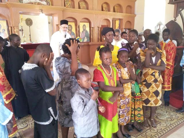 Biserica de astăzi cu crucea în spate și sabia la gât 118841