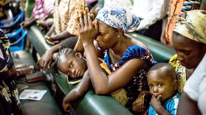 Biserica de astăzi cu crucea în spate și sabia la gât 118843