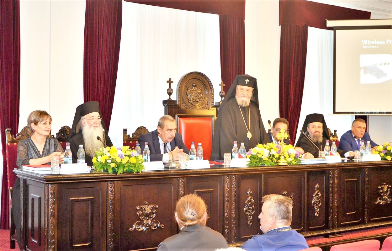 Episcopia Devei și Hunedoarei a sărbătorit 10 ani de la înființare 119339