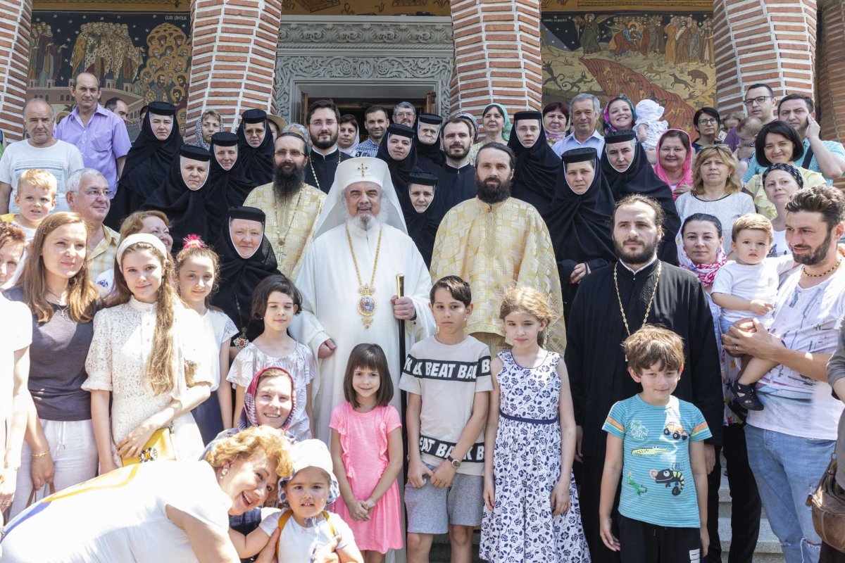 „Sfinţii sunt rodiri ale Duhului Sfânt în lume” 119304