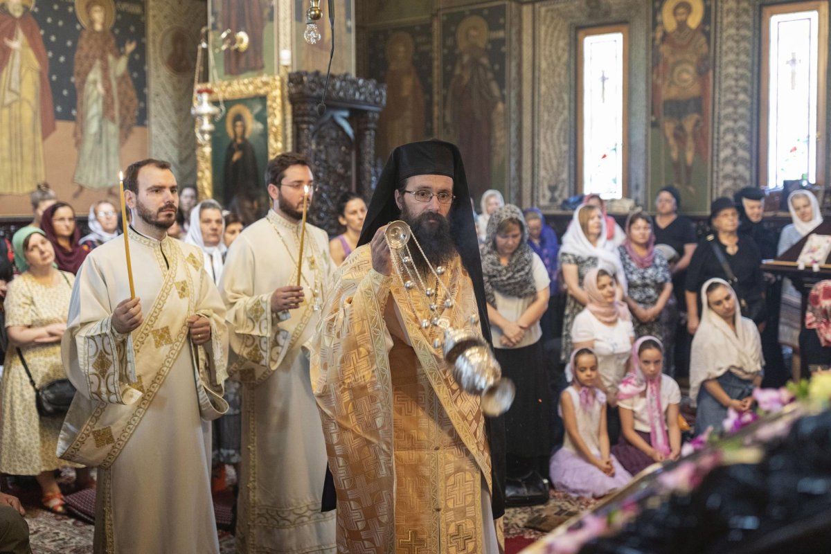 „Sfinţii sunt rodiri ale Duhului Sfânt în lume” 119306