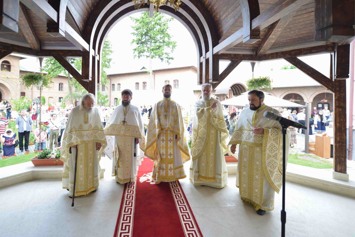 Hramul Mănăstirii Plumbuita din Capitală 119380