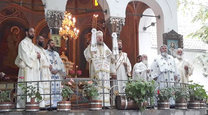 Slujiri arhierești în Duminica Tuturor Sfinților 119443