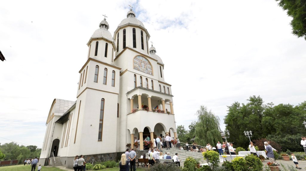 Slujiri arhierești în Duminica Tuturor Sfinților 119454