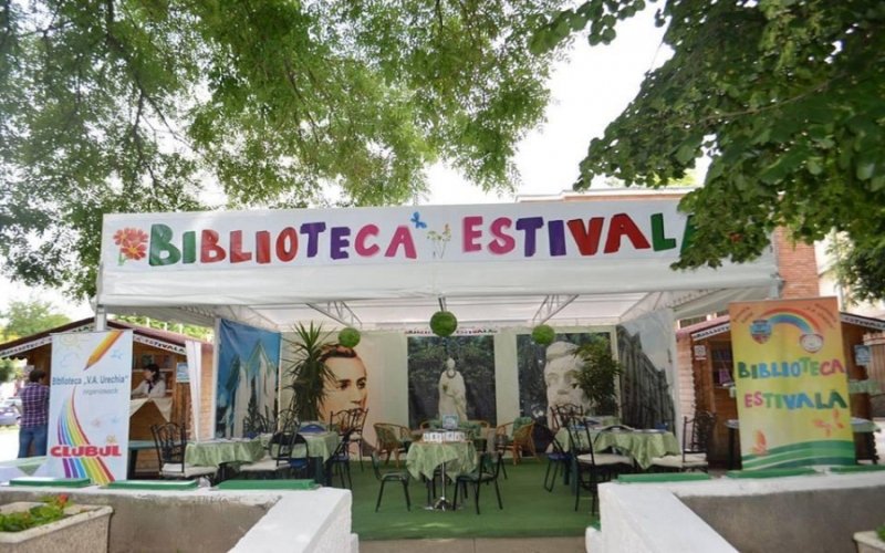 Bibliotecă în aer liber  119544