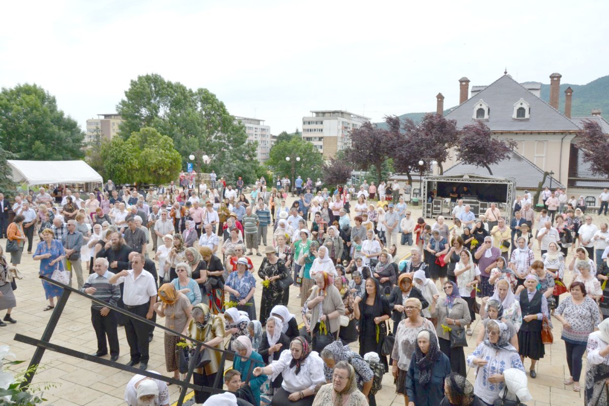 Sfântul Ioan Botezătorul sărbătorit la Piatra Neamţ 119593