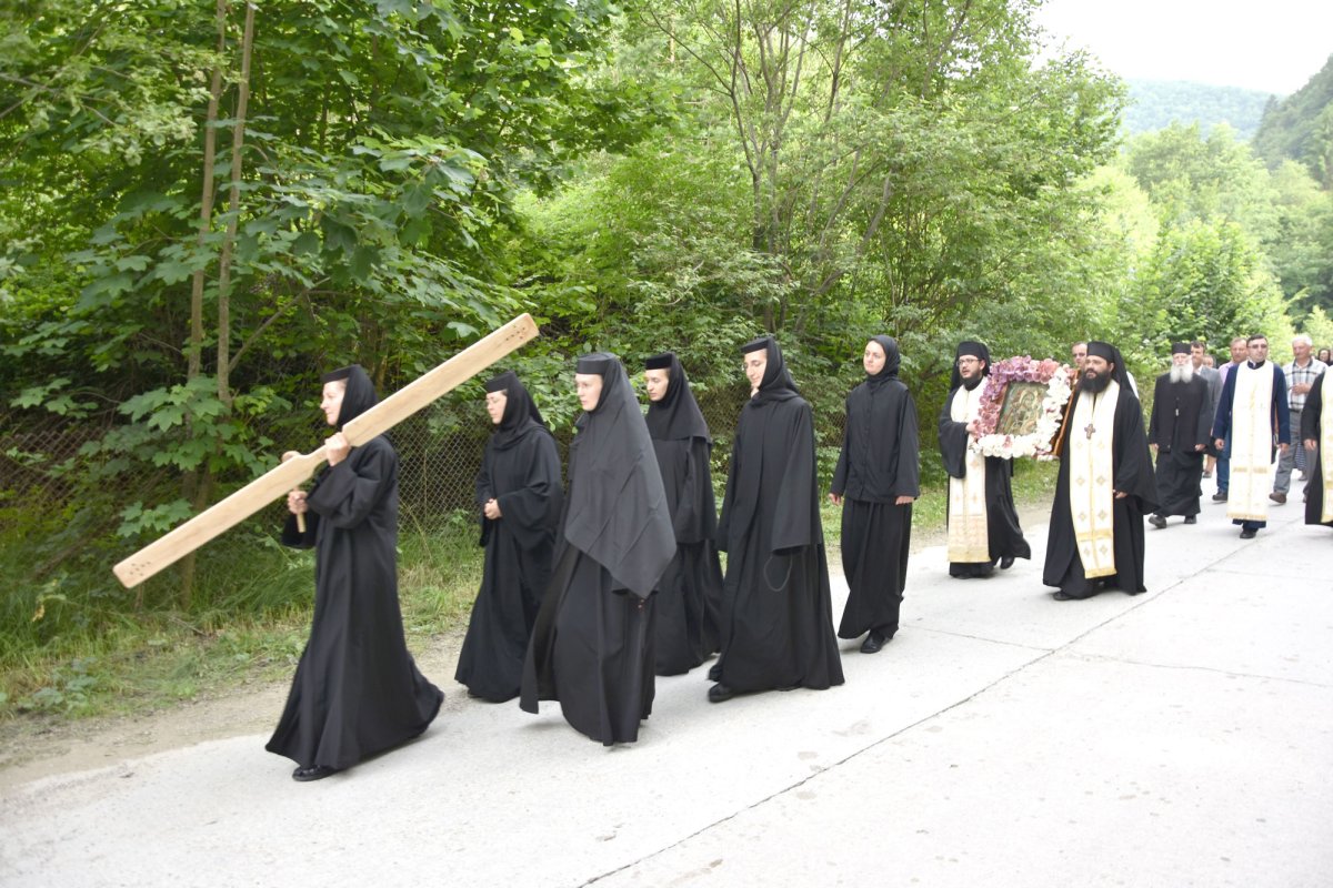 Slujiri arhierești la sărbătoarea Nașterii Sfântului Ioan Botezătorul 119566