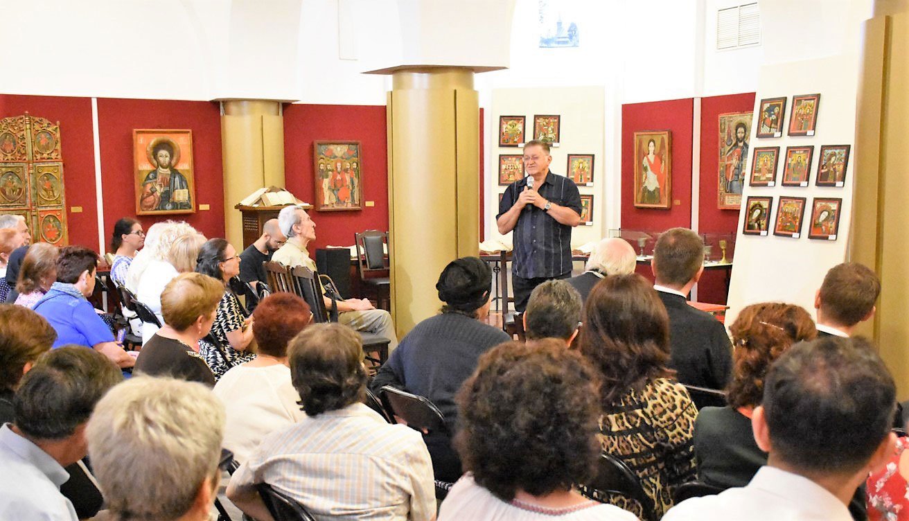 „Eminescu – om, geniu și poet divin”, recital al actorului Dorel Vișan, la Muzeului Mitropoliei Clujului 119660