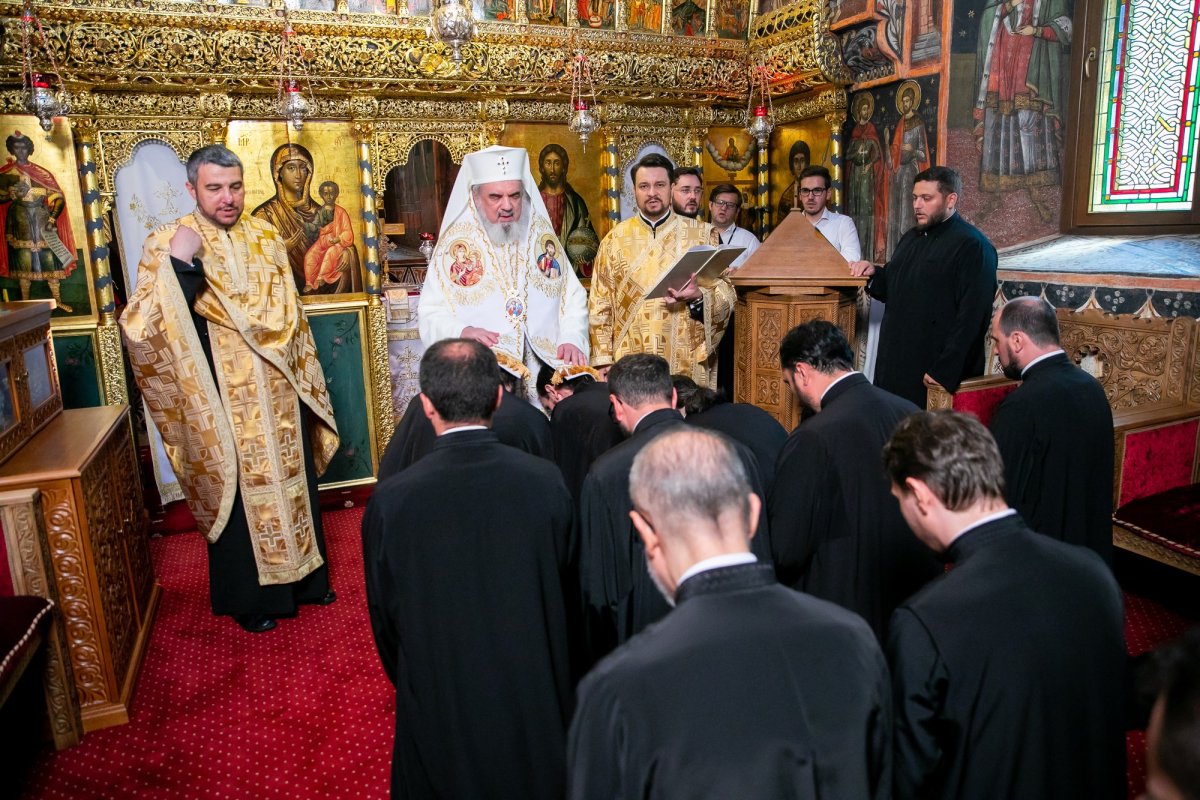 Hirotesii întru duhovnic la Reşedinţa Patriarhală 119606