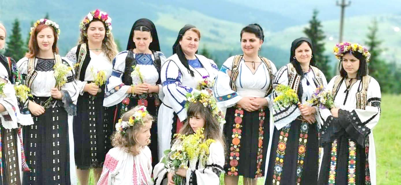 Sărbătoarea Nașterii Sfântului Ioan Botezătorul și a portului românesc în parohii 119654