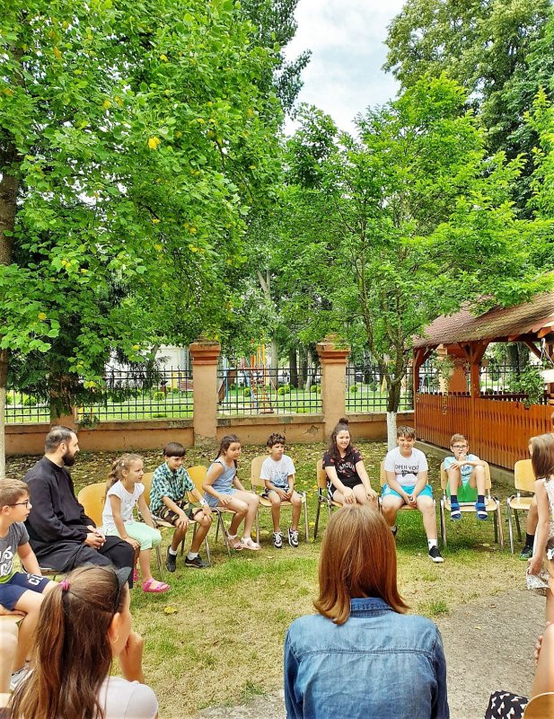 Tabăra de pictură pe sticlă „Icoana în suflet de copil”, la Parohia Șag, Timiș 119641