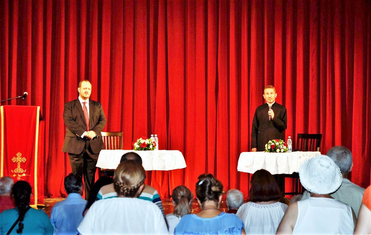 Conferință și spectacole la „Zilele credinţei şi culturii” la Deva 119838