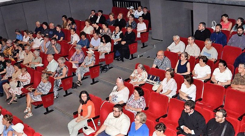 Conferință și spectacole la „Zilele credinţei şi culturii” la Deva 119839