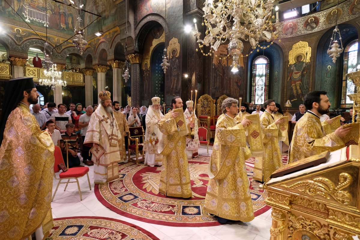  Sfinții Apostoli Petru și Pavel, sărbătoriți la Catedrala Patriarhală 119876
