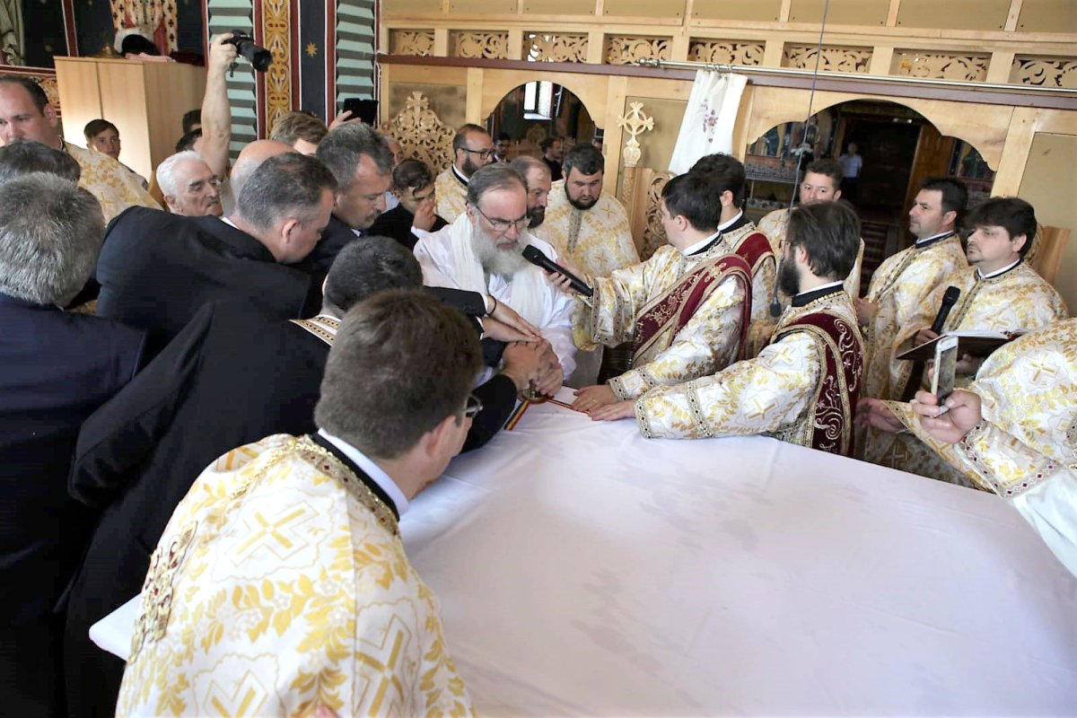 Binecuvântări arhiereşti în două eparhii ale Moldovei 120081