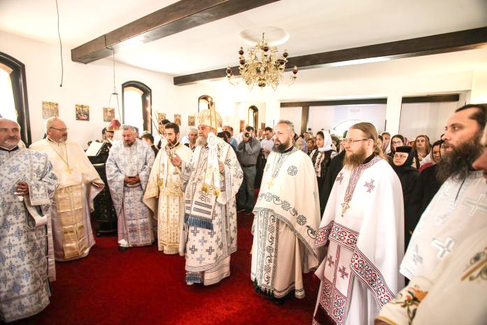 Slujiri arhierești în Duminica a doua după Rusalii, a Sfinților Români 120053