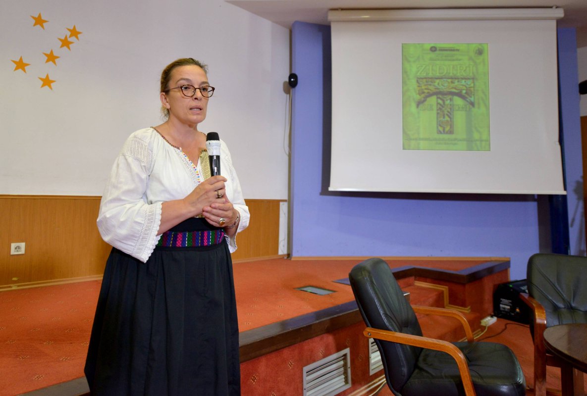 „Zidiri de timp”, un film documentar despre satele românești  120077