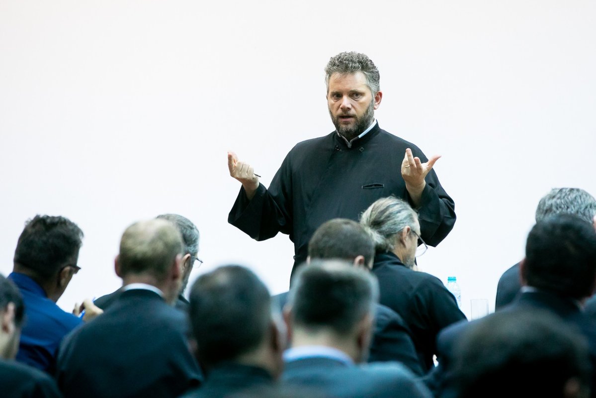 Cursuri pentru gradele profesionale în preoție 120108