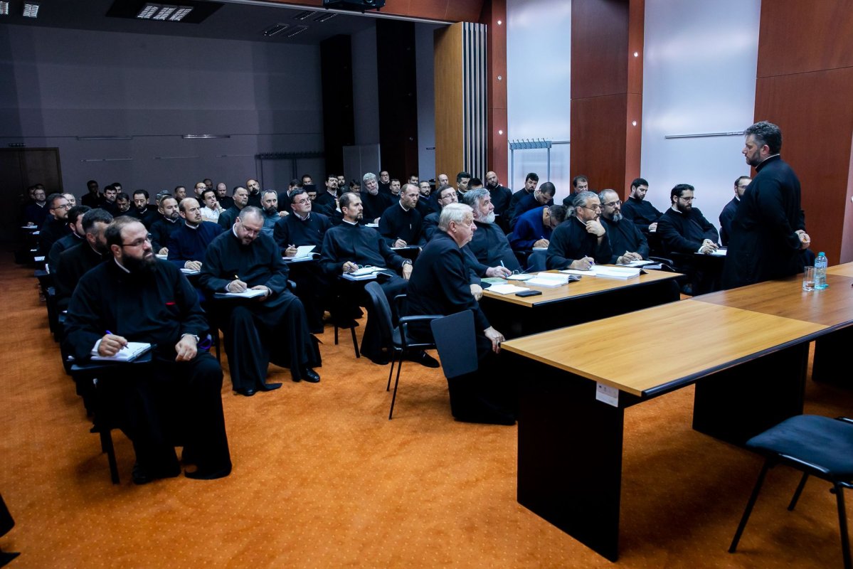 Cursuri pentru gradele profesionale în preoție 120109