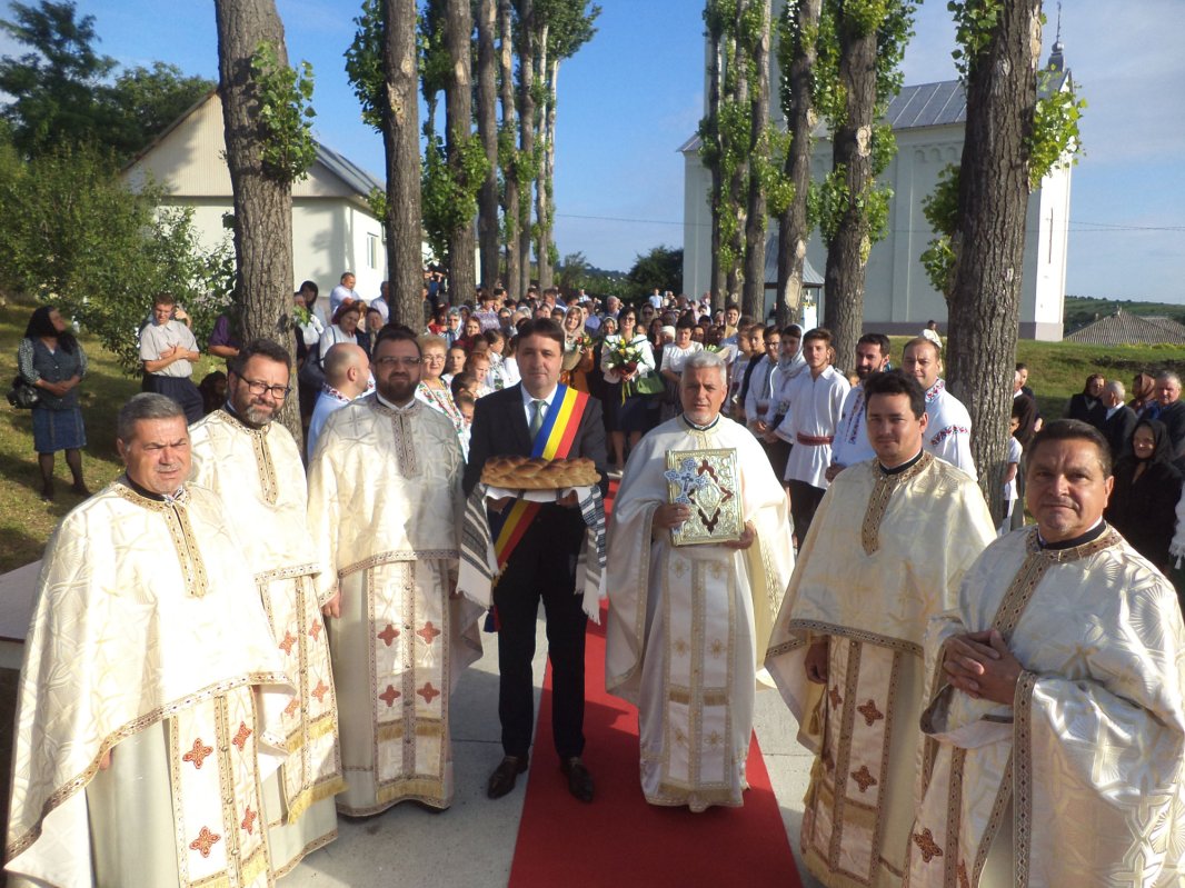 Biserica „Sfântul Gheorghe” din Slobozia Deleni a fost resfinţită 120292