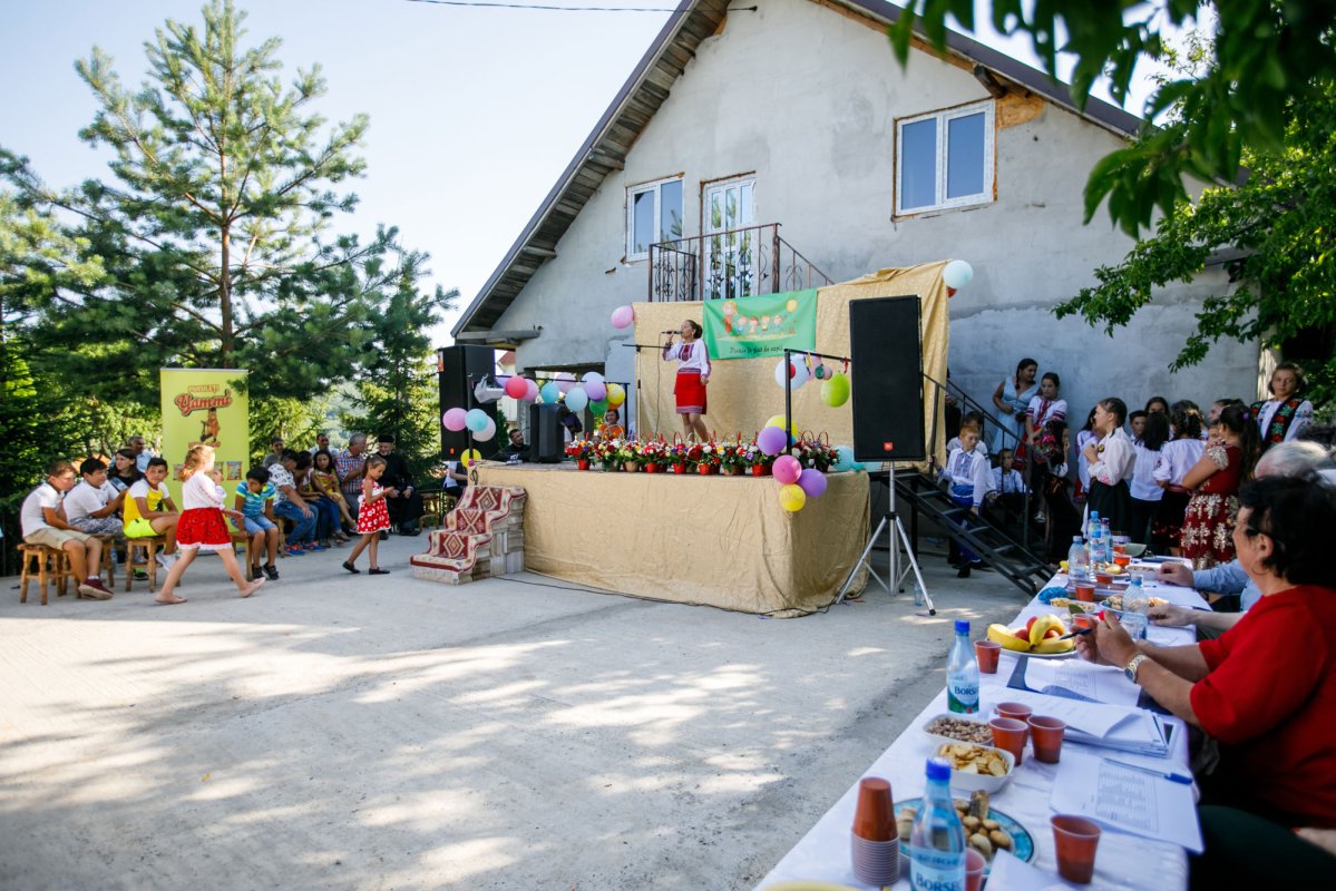 Festivalul-concurs „Poezie în glas de copil” din Parohia Dumitreştii Gălăţii 120287