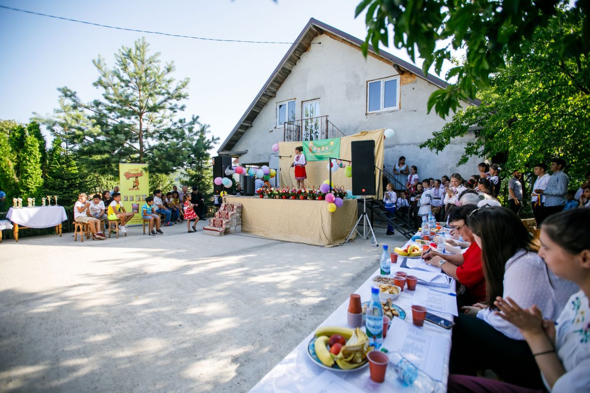 Festivalul-concurs „Poezie în glas de copil” din Parohia Dumitreştii Gălăţii 120288