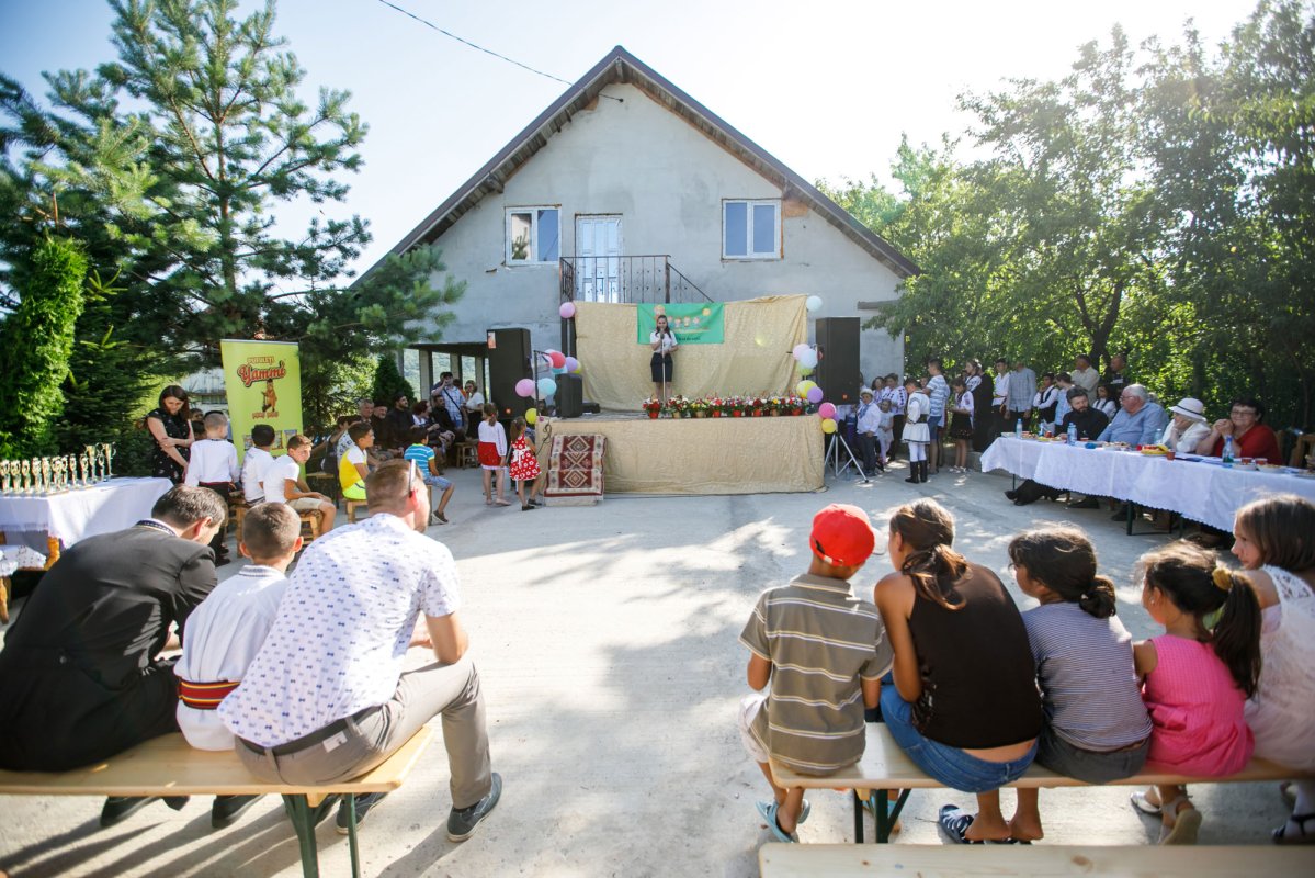 Festivalul-concurs „Poezie în glas de copil” din Parohia Dumitreştii Gălăţii 120290