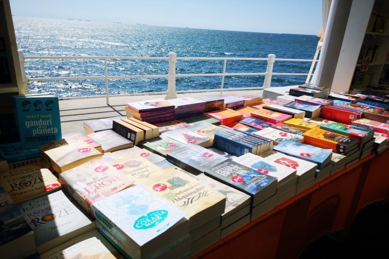 „Valuri de Carte” pe faleza din Constanța 120252