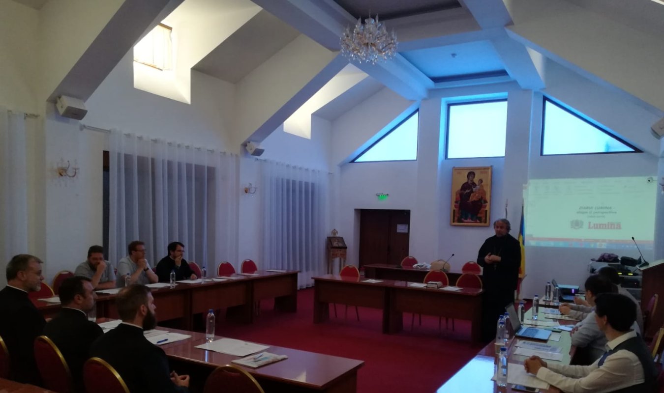 Întâlnire pentru dezvoltarea editorială a „Ziarului Lumina” 120377