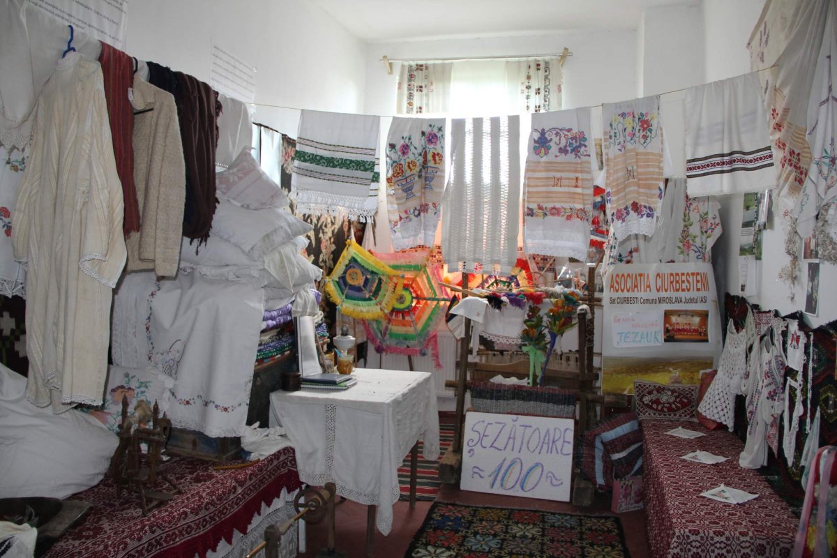 Şcoala tradiţiilor de la Ciurbeşti 120459