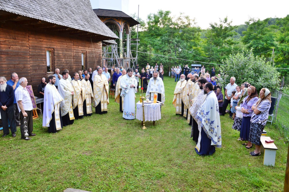 Sfântul Atanasie Athonitul sărbătorit în Schitu Frumoasa 120623