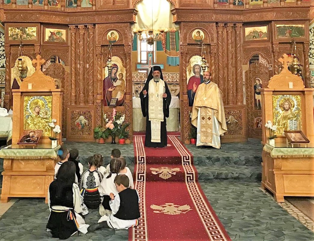 Slujiri arhiereşti în Duminica a treia după Rusalii 120597