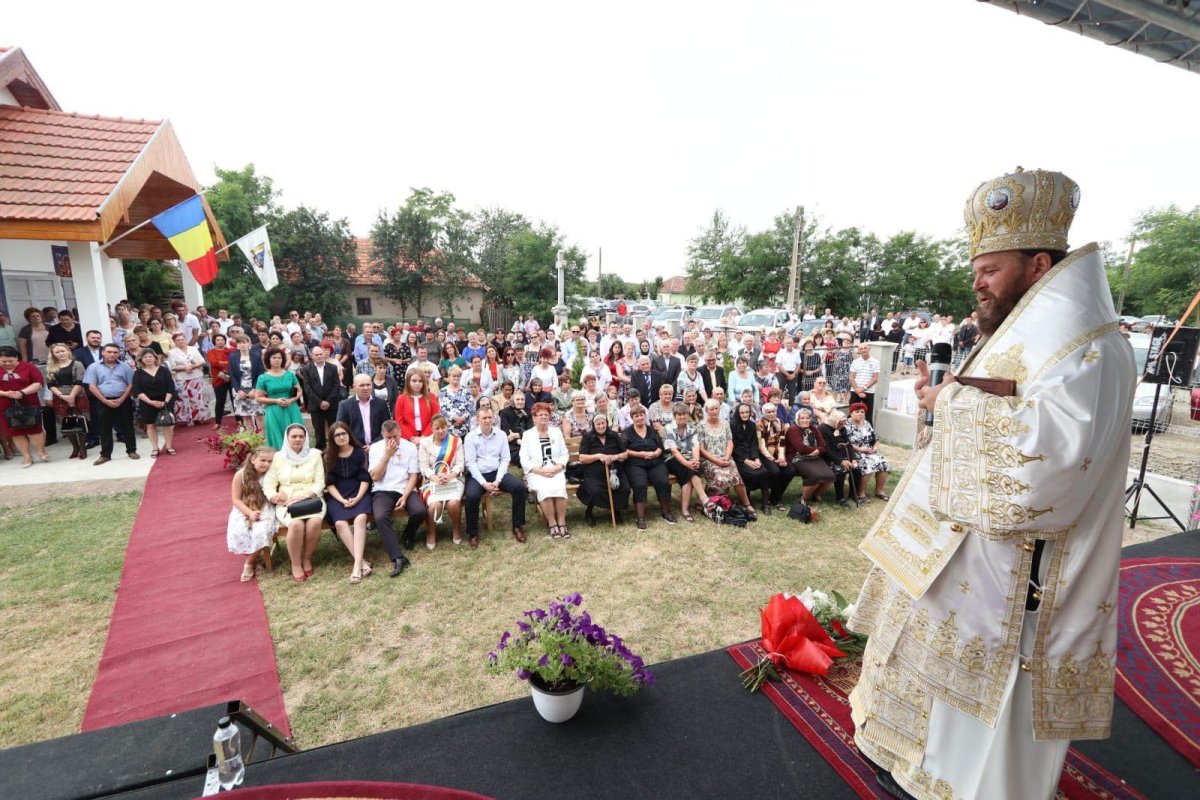 Slujiri arhiereşti în Duminica a treia după Rusalii 120600